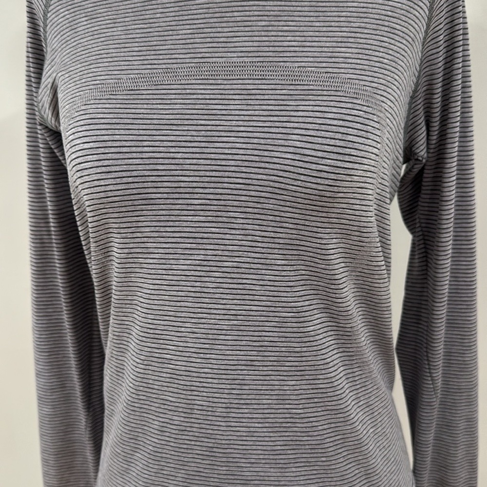 Swiftly Tech Long-Sleeve Shirt 2.0 Waist Length - Picture 9 of 11